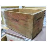 VTG REMMNGTON WOOD AMMO CRATE