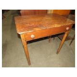 COUNTRY PRIMITIVE 1 DR TABLE
