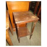 ANTIQUE 2 TIERED SIDE TABLE