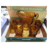 VTG AMBER PITCHER AND 4 GLASSES