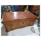 VTG LIFT TOP JEWELRY BOX