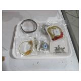 COLLECTION OF FASHION JEWELRY
