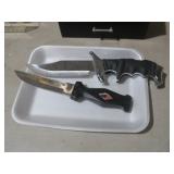 2 KNIVES