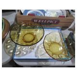 (2) VINTAGE AMBER GLASS BOWLS