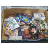 COLLECTION OF SPORTS CARDS