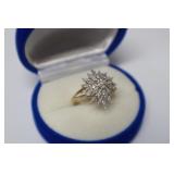 3.2GR 10K GOLD AND DIAMONDS LADIES RING SIZE 7
