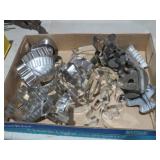 25 VTG METAL COOKIE CUTTERS