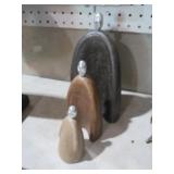 3 DECORATIVE FIGURES