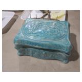BLUE CERAMIC TRINKET BOX