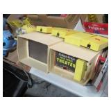 VTG FISHER PRICE MOVIE VIEWER THEATER W/ CARTRIDGE