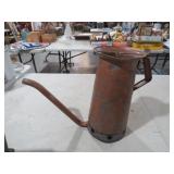 VTG OIL CAN W/ THUM BOTTOM