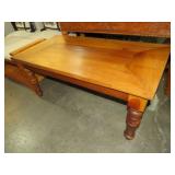SOID WOOD CENTER/ COFFEE TABLE