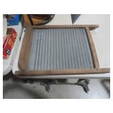 VTG WOOD & METAL WASHBOARD
