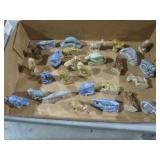 (27) WADE ENGLAND RED ROSE VTG FIGURES