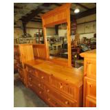 BASSETT PINE SEVEN DRAWER WITH DRESSER WITH MIRROR