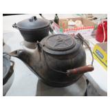 CAST IRON KETTLE WITH HANDLE