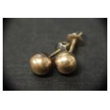 ANTIQUE 18K GOLD BALL EARRINGS - .6 GRAMS