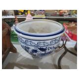 VINTAGE LARGE BLUE AND WHITE FLOWER POT