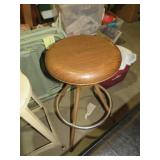 VINTAGE METAL STOOL