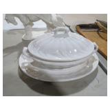 CERAMIC PLATTER AND SOUP TUREEN WITH LID