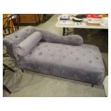 NICE MICROFIBER GREY CHASE LOUNGER WITH PILLOW