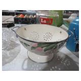 HANDPAINTED METAL COLANDER