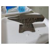 TEXAS-1836 CAST IRON MINI ANVIL