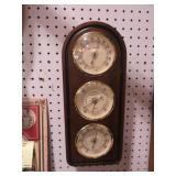 WOOD BAROMETER HANGING STATION