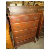 ANTIQUE MAHOGANY 5 DR CHEST