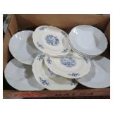 COLLECTION OF BLUE AND WHITE PLATES & SAUCERS
