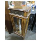 ONE DOOR 1 DR CURIO CABINET