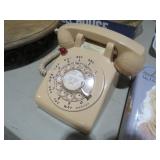 VERY CLEAN VINTAGE ROTARY PHONE