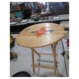 PINEWOOD / PAINTED FRUIT COLLAPSIBLE TABLE