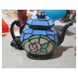TIFFANY STYLE TEAPOT LAMP