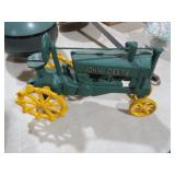 CAST IRON JOHN DEER TRACTOR
