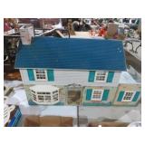 1960S MARX METAL LITHO 2 STORY DOLL HOUSE