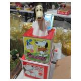 VINTAGE SNOOPY JACK IN THE BOX WITH ORIGINAL BOX