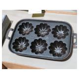 ANTIQUE CAST IRON MUFFIN PAN