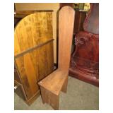 ANTIQUE WOOD COBBLERS CHAIR