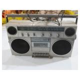 VINTAGE GE AM/FM RADIO CASSETTE PLAYER