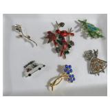 COLLECTION OF ESTATE JEWERLY PINS