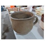 VINTAGE POTTERY BOWL WITH HANDLE