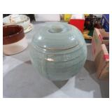 VINTAGE GREEN POTTERY COOKIE JAR WITH LID