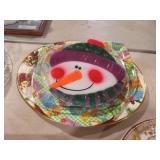 COLLECTION OF HOLIDAY PLATTERS AND TRAYS