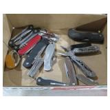 COLLECTION OF VINTAGE POCKET KNIVES AND TOOLS