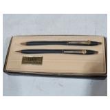 SET OF VINTAGE CROSS PEN AND PENCIL SET
