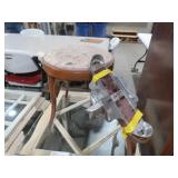 VTG SHOE STORE SALESMAN STOOL & FOOT MEASURE
