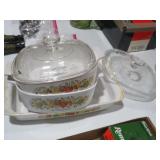 COLLECTION OF VINTAGE SERVING BOWLS AND TRAY
