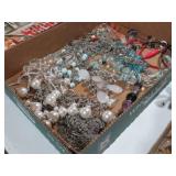 COLLECTION OF NECKLACES