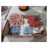 COLLECTION OF METAL WALL DECOR, CERAMIC PUMPKIN
